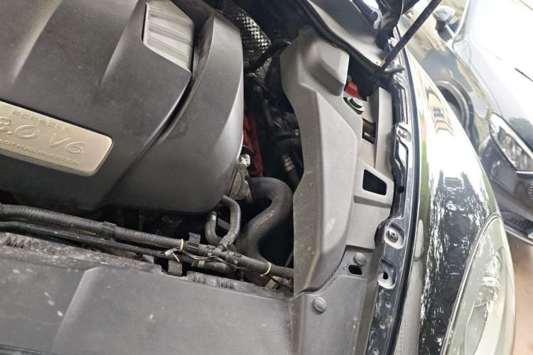 Used Porsche Cayenne 2011 Cayenne 3.0T Engine Bay Left