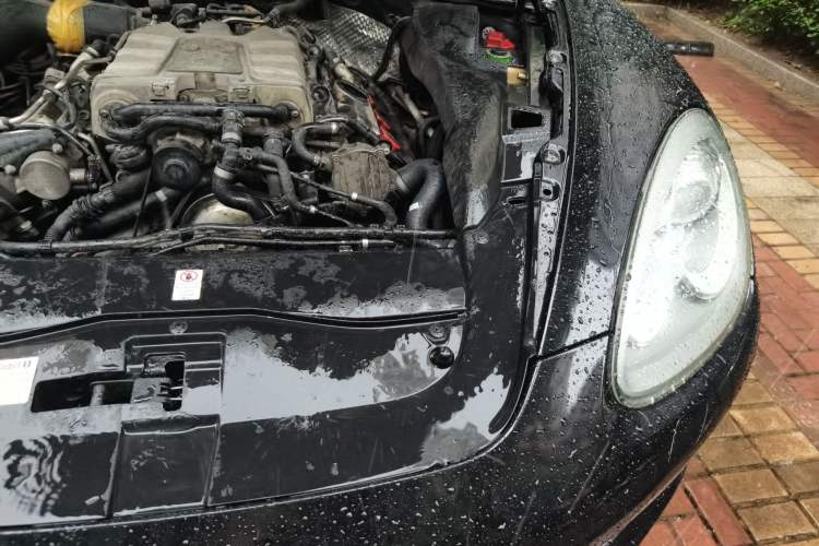 Used Porsche Cayenne 2011 Cayenne 3.0T Engine Bay Left