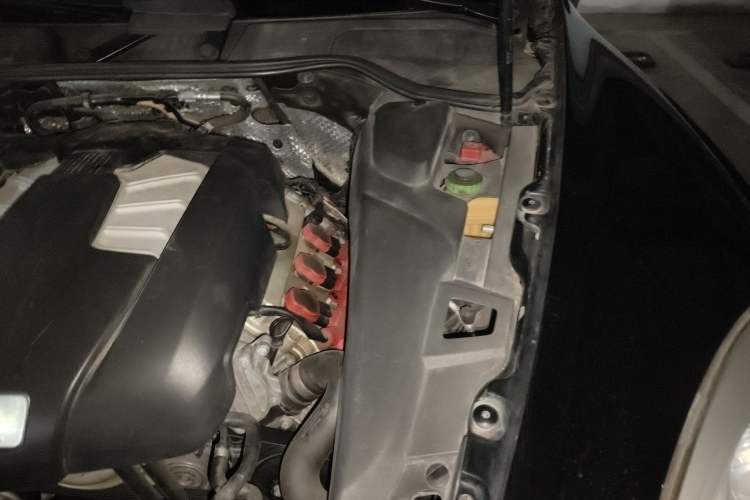 Used Porsche Cayenne 2011 Cayenne 3.0T Engine Bay Left