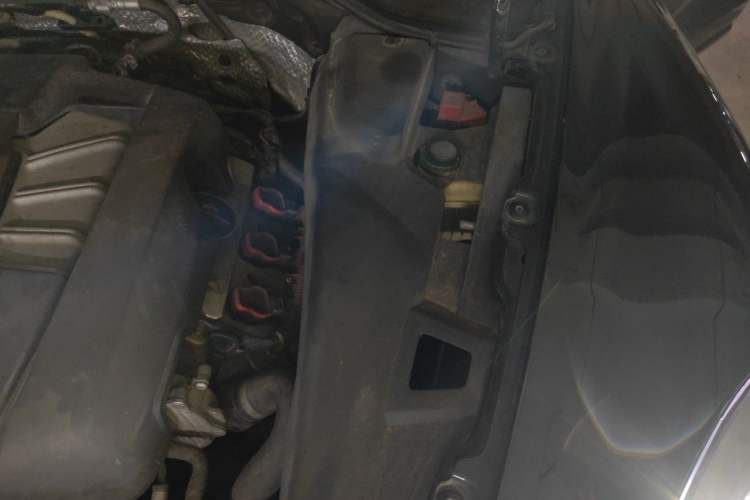 Used Porsche Cayenne 2011 Cayenne 3.0T Engine Bay Left