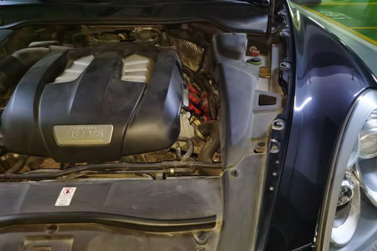 Used Porsche Cayenne 2011 Cayenne 3.0T Engine Bay Left