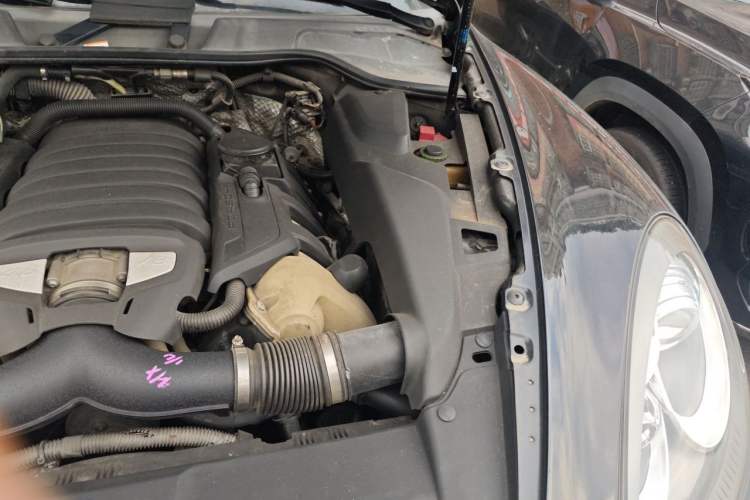 Used Porsche Cayenne 2011 Cayenne S 4.8L Engine Bay Left