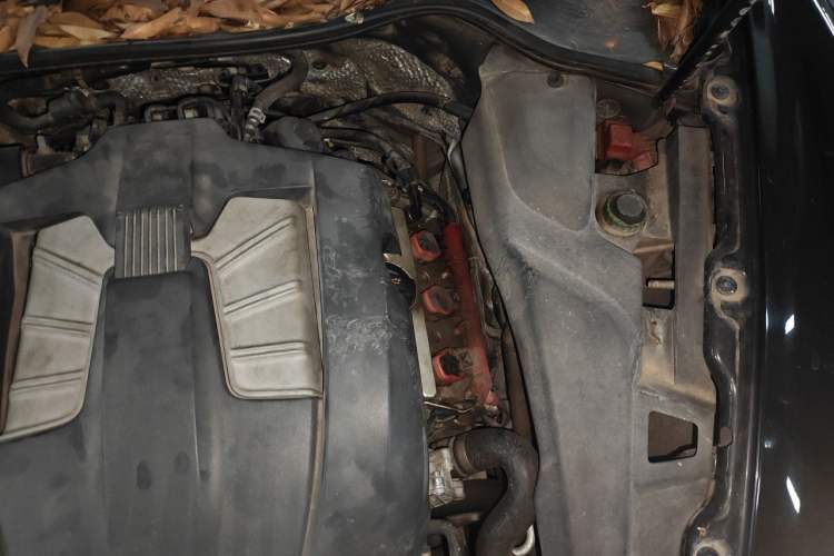 Used Porsche Cayenne 2011 Cayenne 3.0T Engine Bay Left