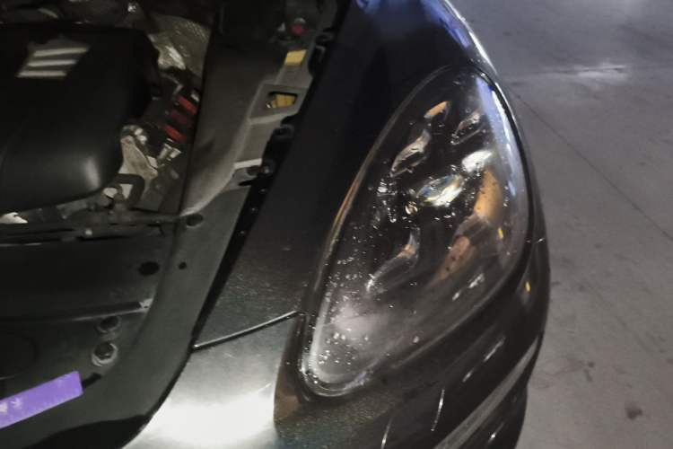 Used Porsche Cayenne 2011 Cayenne 3.0T Engine Bay Left