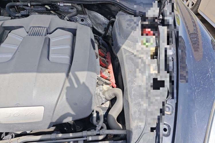 Used Porsche Cayenne 2011 Cayenne 3.0T Engine Bay Left