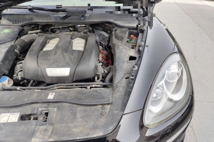 Used Porsche Cayenne 2011 Cayenne 3.0T Engine Bay Left