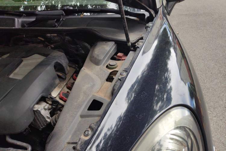 Used Porsche Cayenne 2011 Cayenne 3.0T Engine Bay Left