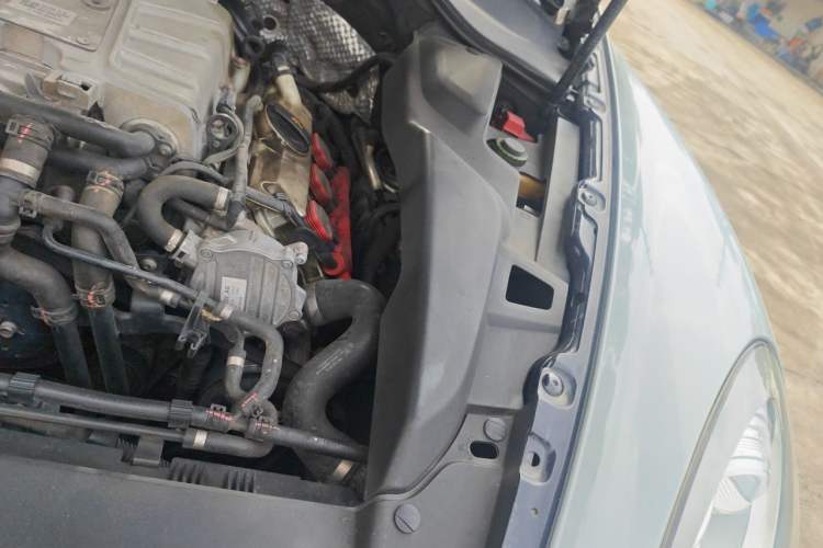 Used Porsche Cayenne 2011 Cayenne 3.0T Engine Bay Left