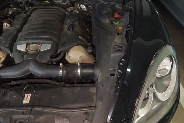 Used Porsche Cayenne 2011 Cayenne S 4.8L Engine Bay Left