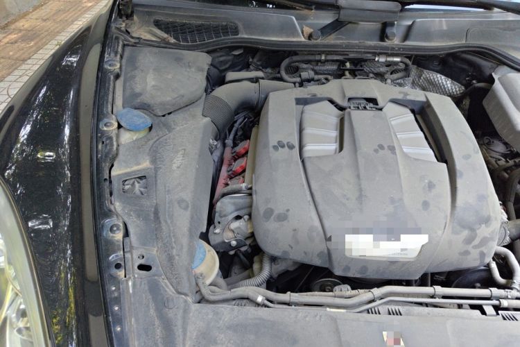 Used Porsche Cayenne 2011 Cayenne 3.0T Engine Bay Right