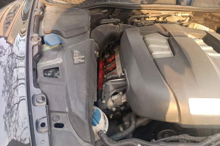 Used Porsche Cayenne 2011 Cayenne 3.0T Engine Bay Right