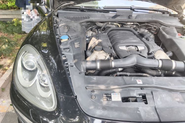 Used Porsche Cayenne 2011 Cayenne S 4.8L Engine Bay Right