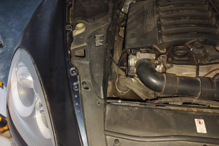 Used Porsche Cayenne  Engine Bay Right