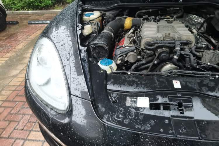 Used Porsche Cayenne 2011 Cayenne 3.0T Engine Bay Right