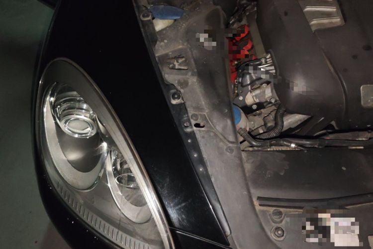 Used Porsche Cayenne 2011 Cayenne 3.0T Engine Bay Right