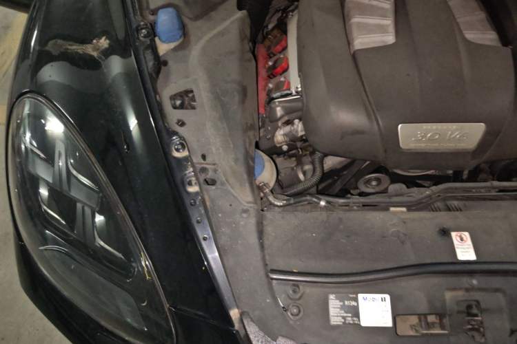 Used Porsche Cayenne 2011 Cayenne 3.0T Engine Bay Right