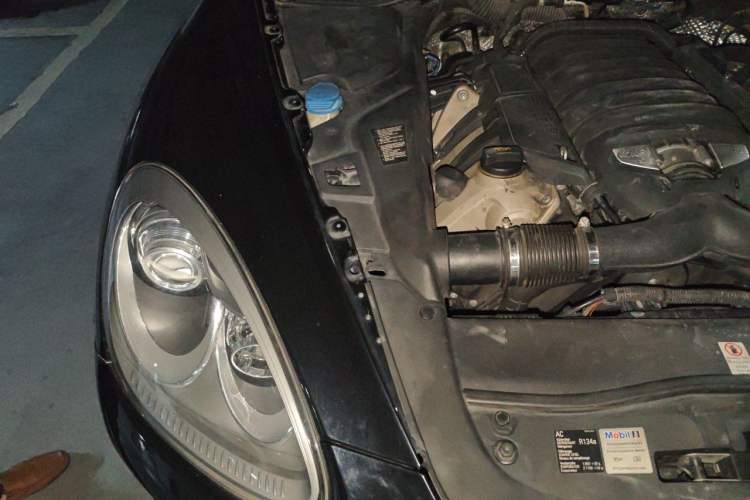 Used Porsche Cayenne 2011 Cayenne S 4.8L Engine Bay Right
