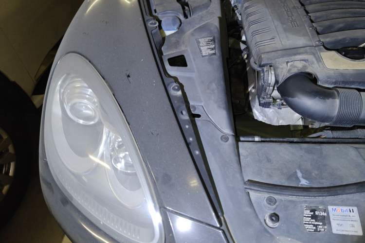 Used Porsche Cayenne  Engine Bay Right