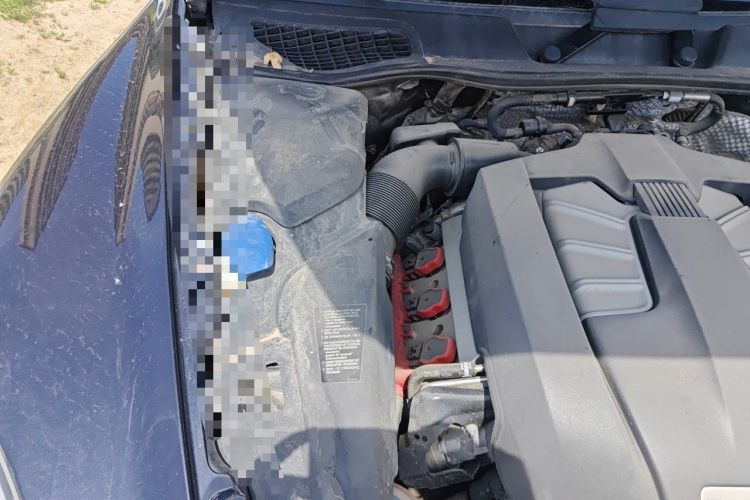 Used Porsche Cayenne 2011 Cayenne 3.0T Engine Bay Right