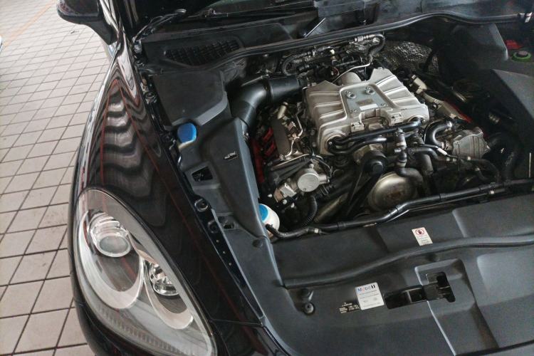 Used Porsche Cayenne 2011 Cayenne 3.0T Engine Bay Right