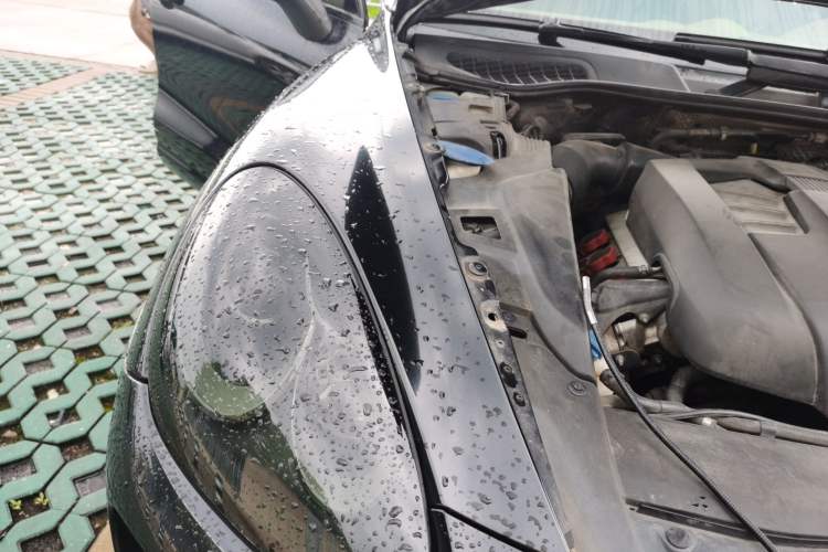 Used Porsche Cayenne 2011 Cayenne 3.0T Engine Bay Right
