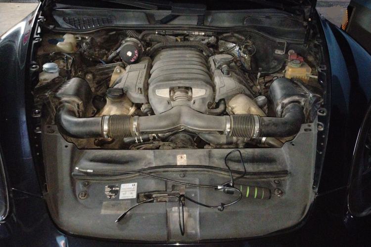 Used Porsche Cayenne 2011 Cayenne S 4.8L Engine Bay