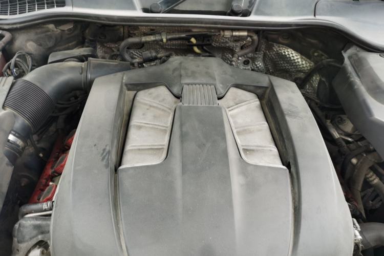 Used Porsche Cayenne 2011 Cayenne 3.0T Engine Bay