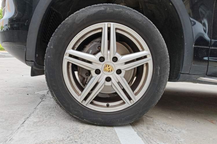 Used Porsche Cayenne 2011 Cayenne 3.0T Exterior 4