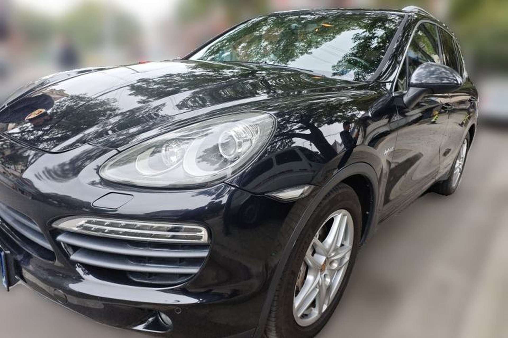 Used Porsche Cayenne 2011 Cayenne S Hybrid 3.0T Front Left 45 Deg