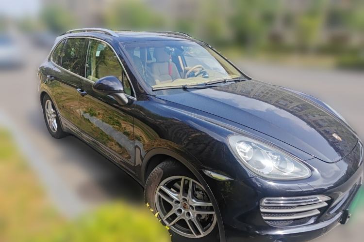 Used Porsche Cayenne 2011 Cayenne S 4.8L Front Right 45 Deg