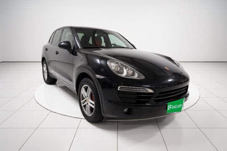 Used Porsche Cayenne 2011 3.6L automatic transmission U.S. specification Front Right 45 Deg