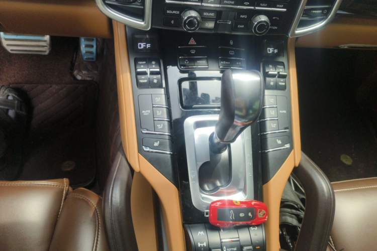 Used Porsche Cayenne 2011 Cayenne 3.0T Gear Lever