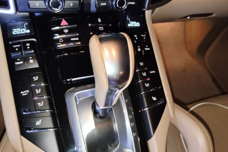 Used Porsche Cayenne 2011 Cayenne 3.0T Gear Lever