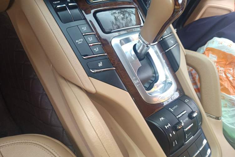 Used Porsche Cayenne 2011 Cayenne 3.0T Gear Lever