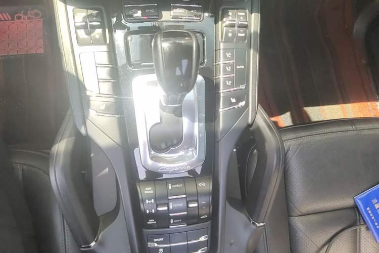 Used Porsche Cayenne 2011 Cayenne 3.0T Gear Lever