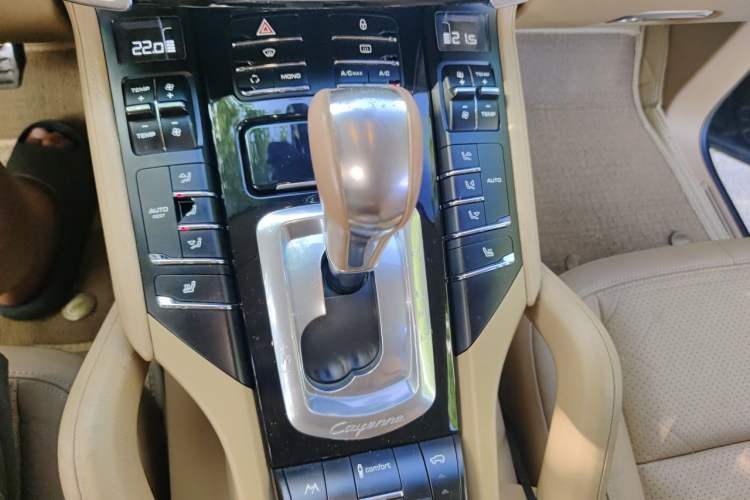 Used Porsche Cayenne 2011 Cayenne 3.0T Gear Lever