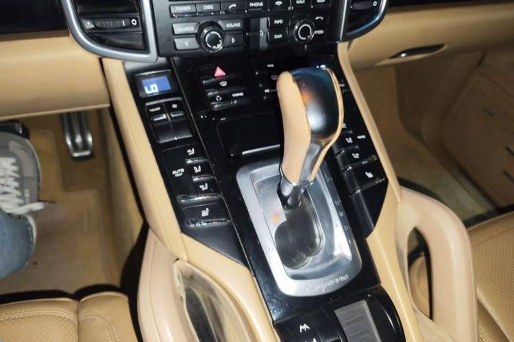 Used Porsche Cayenne  Gear Lever