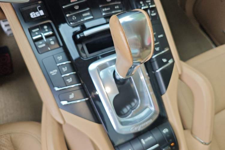 Used Porsche Cayenne 2011 Cayenne 3.0T Gear Lever