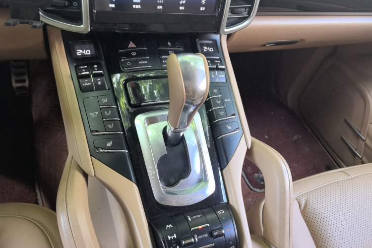 Used Porsche Cayenne 2011 Cayenne 3.0T Gear Lever