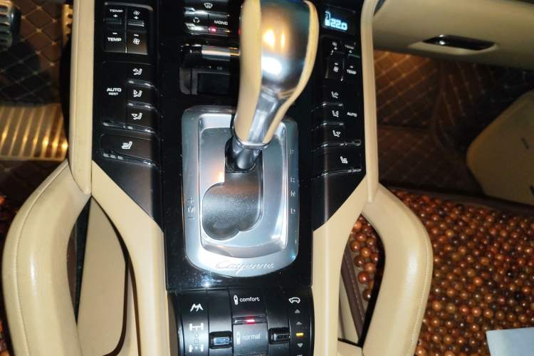 Used Porsche Cayenne 2011 Cayenne 3.0T Gear Lever