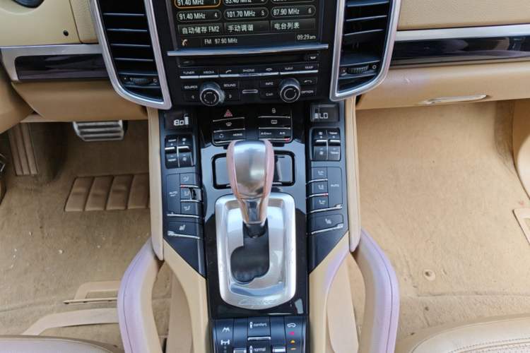 Used Porsche Cayenne 2011 Cayenne 3.0T Gear Lever