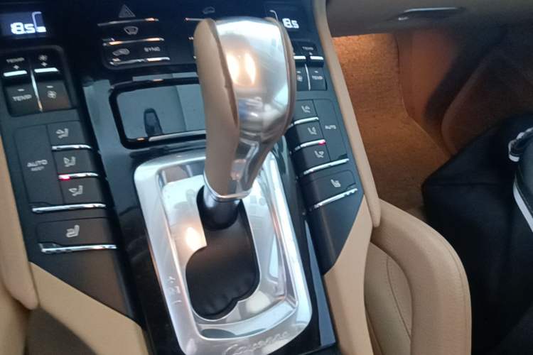 Used Porsche Cayenne 2011 Cayenne 3.0T Gear Lever
