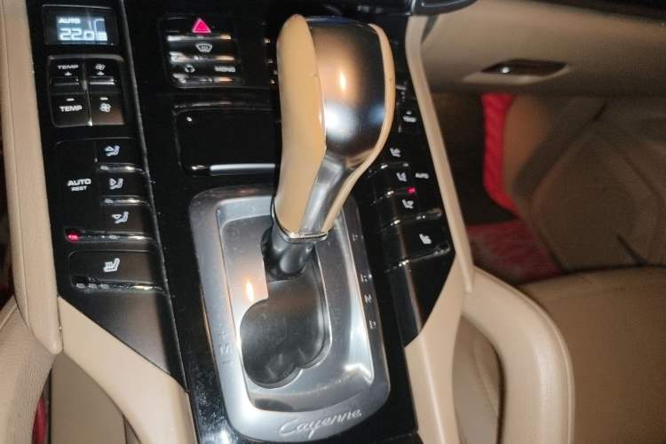 Used Porsche Cayenne 2011 Cayenne 3.0T Gear Lever