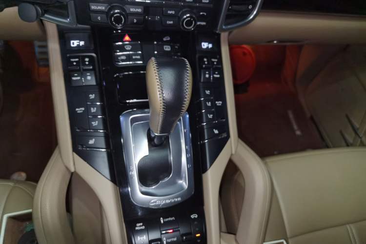 Used Porsche Cayenne 2011 Cayenne 3.0T Gear Lever