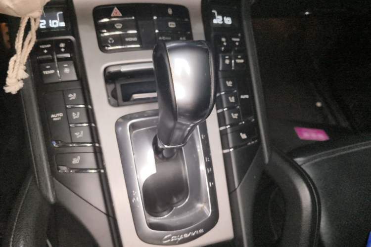 Used Porsche Cayenne 2011 Cayenne 3.0T Gear Lever