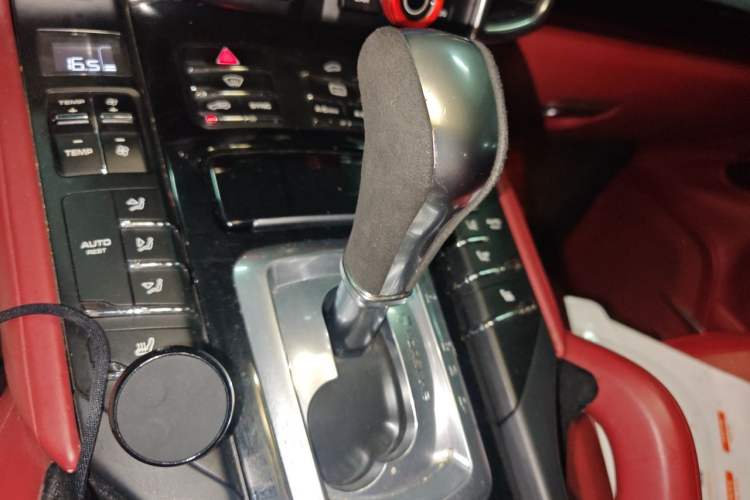 Used Porsche Cayenne 2011 Cayenne 3.0T Gear Lever