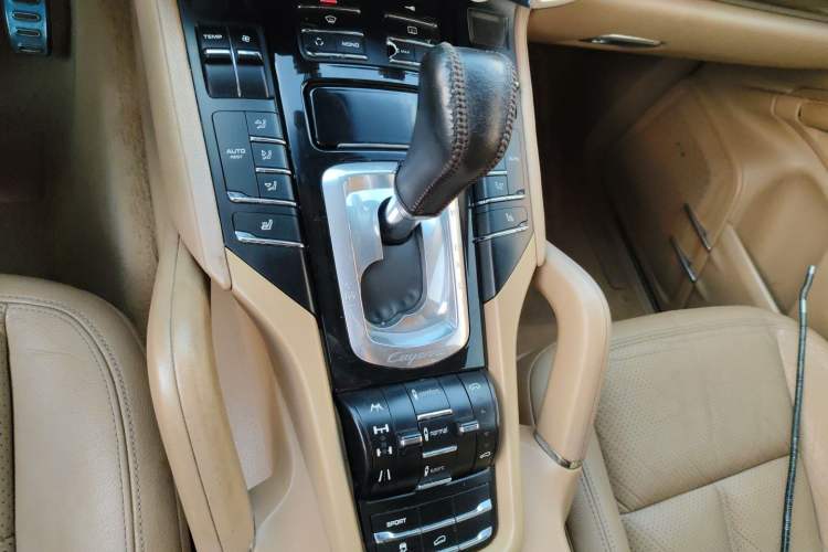 Used Porsche Cayenne 2011 Cayenne 3.0T Gear Lever