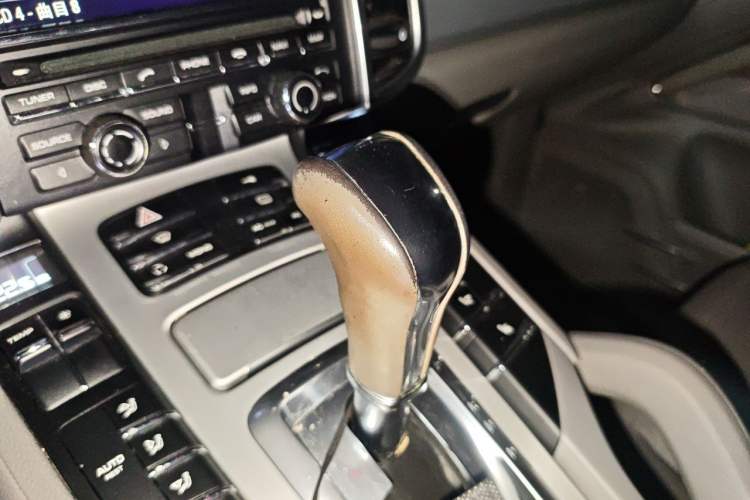 Used Porsche Cayenne 2011 Cayenne S 4.8L Gear Lever