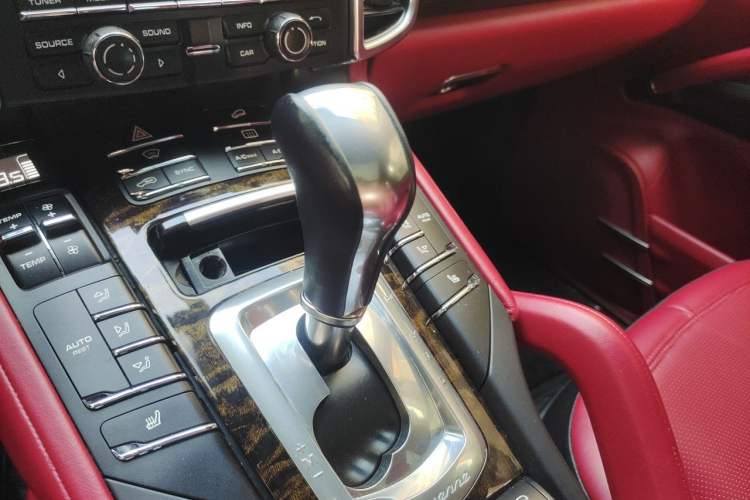 Used Porsche Cayenne 2011 Cayenne 3.0T Gear Lever