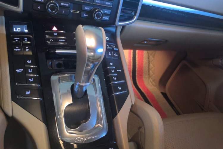 Used Porsche Cayenne 2011 Cayenne 3.0T Gear Lever